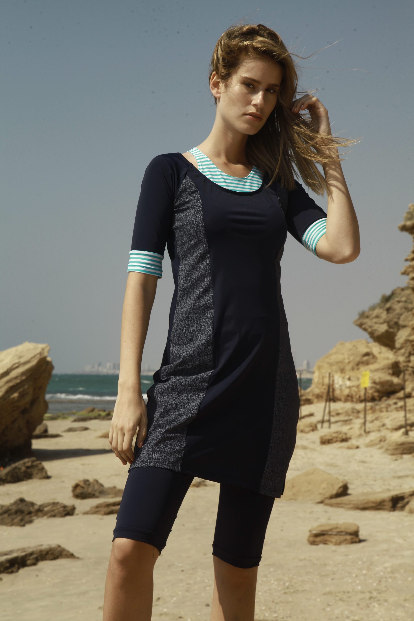 אסתר כחול פסים SOLDOUT – תמונה 2